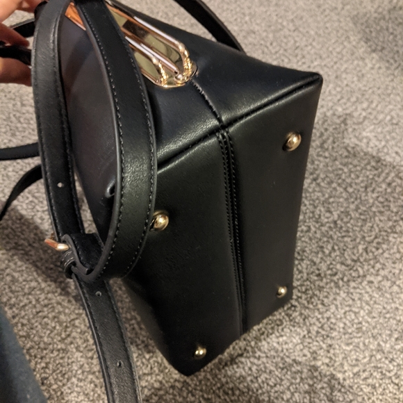 Black Handbag - Picture 2 of 3